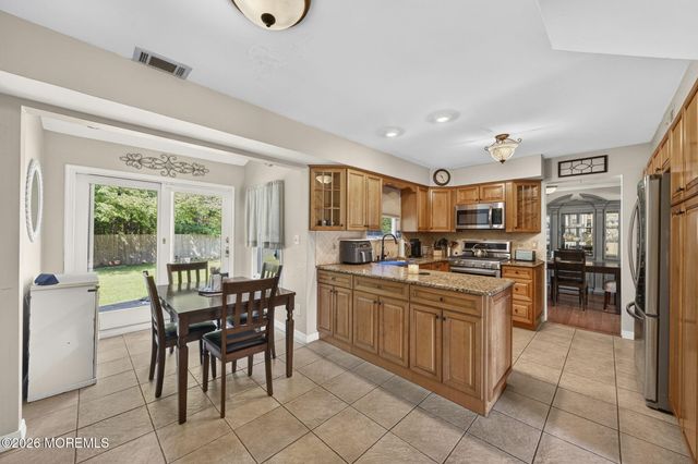 18 Cidermill Court, Howell, NJ 07731