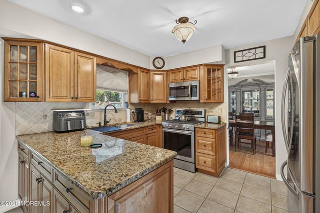 18 Cidermill Court, Howell, NJ 07731