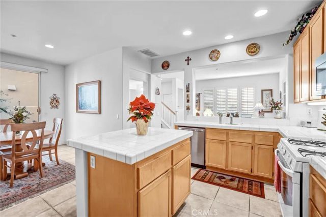 65 Windward Way, Buena Park, CA 90621