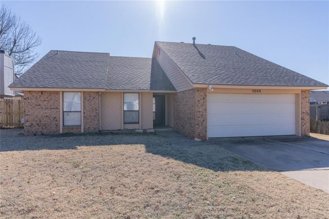 2808 Mustang Trail, Edmond, OK 73012