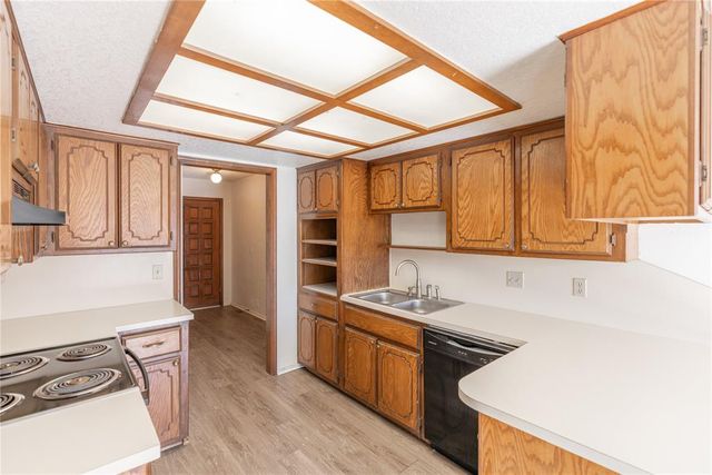 2808 Mustang Trail, Edmond, OK 73012