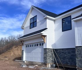 14 Village Circle 14, Guilford, CT 06437