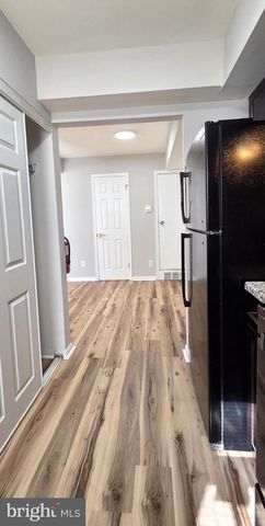 4 LYONS CT, Sicklerville, NJ 08081