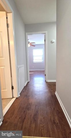 4 LYONS CT, Sicklerville, NJ 08081