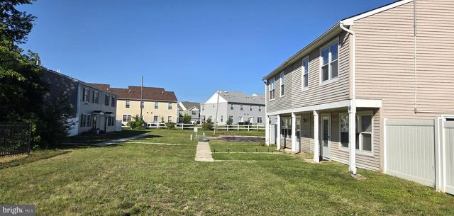 4 LYONS CT, Sicklerville, NJ 08081