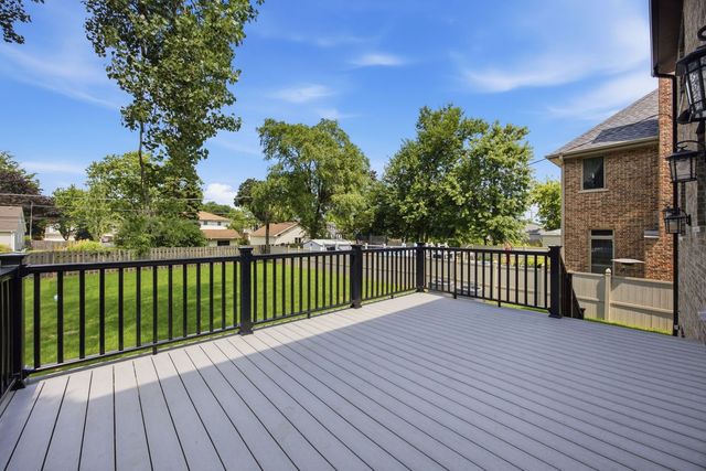 1738 Farwell Avenue, Des Plaines, IL 60018