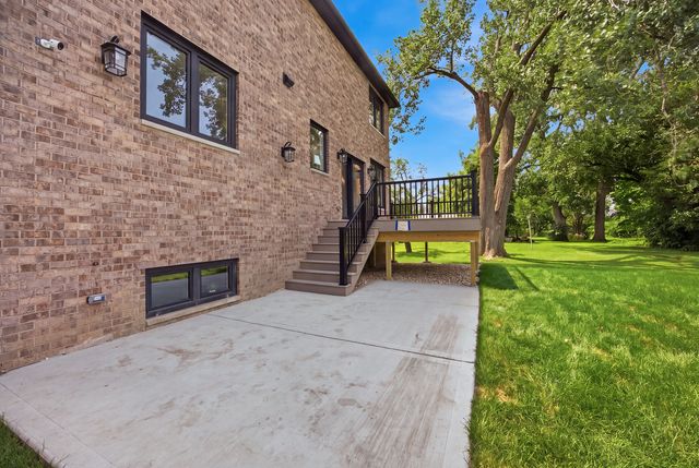 1738 Farwell Avenue, Des Plaines, IL 60018