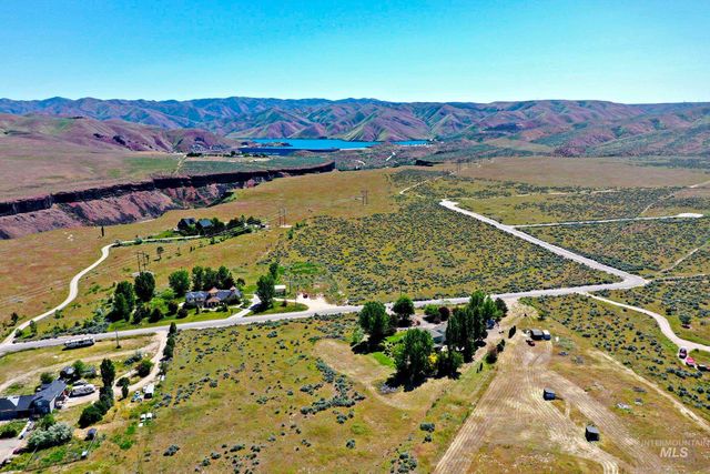 7213 E Columbia, Boise, ID 83716