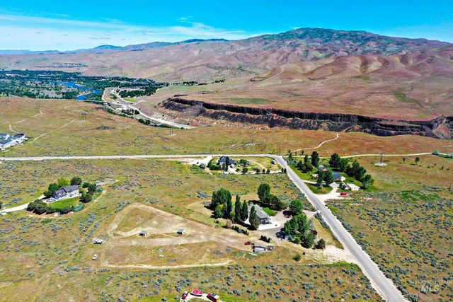 7213 E Columbia, Boise, ID 83716