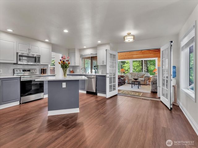 33009 4th Place S, Federal Way, WA 98003
