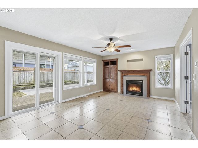 11437 PENNYS Way, Oregon City, OR 97045