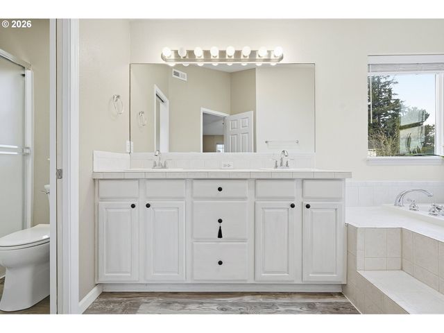 11437 PENNYS Way, Oregon City, OR 97045