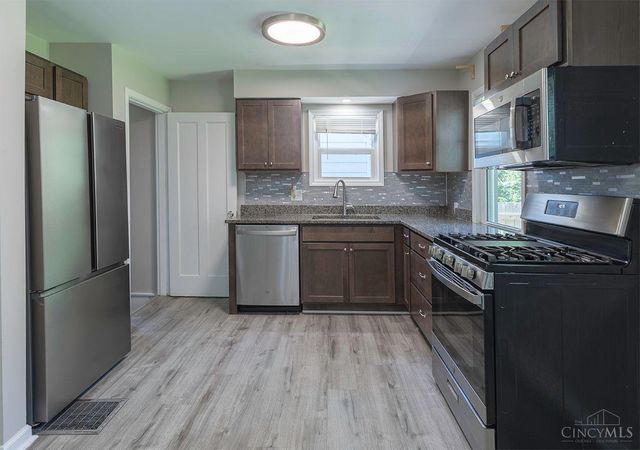 7013 Ellen Avenue, North College Hill, OH 45239