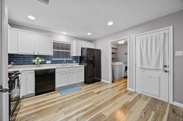 1500 Big Thicket DR, Cedar Park, TX 78613