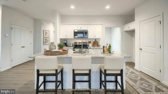 38 N CONIFER DR, Elizabethtown, PA 17022