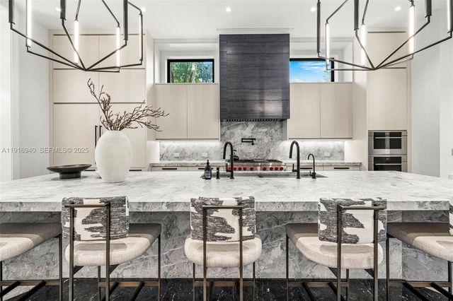 9500 SW 61st Ct, Pinecrest, FL 33156