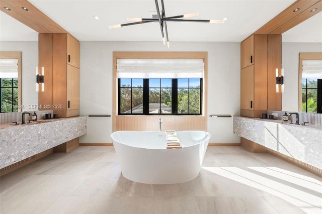 9500 SW 61st Ct, Pinecrest, FL 33156