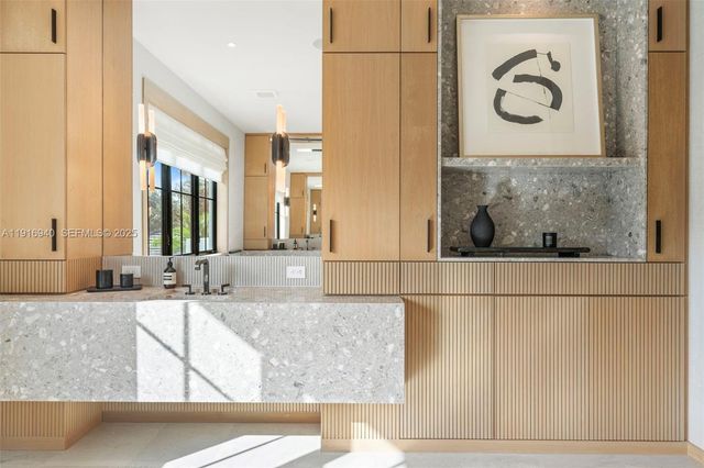 9500 SW 61st Ct, Pinecrest, FL 33156