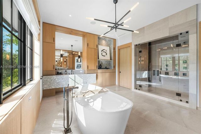 9500 SW 61st Ct, Pinecrest, FL 33156