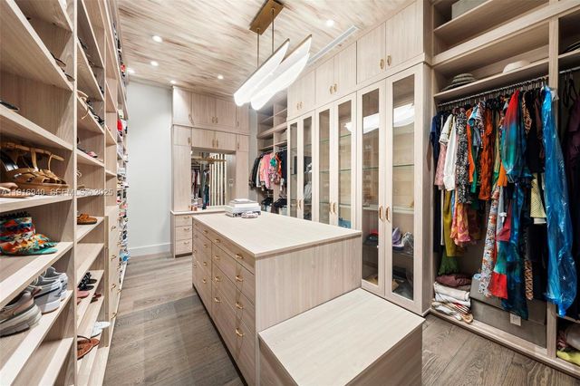 9500 SW 61st Ct, Pinecrest, FL 33156