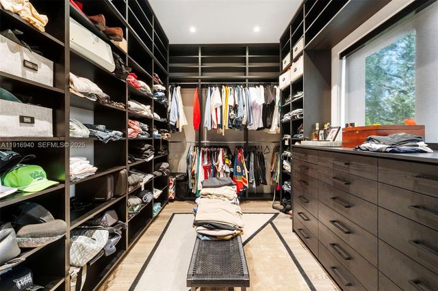 9500 SW 61st Ct, Pinecrest, FL 33156