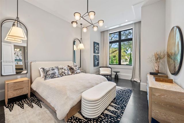 9500 SW 61st Ct, Pinecrest, FL 33156