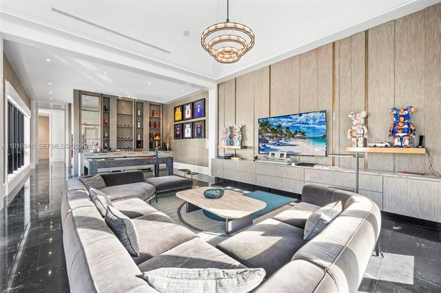 9500 SW 61st Ct, Pinecrest, FL 33156