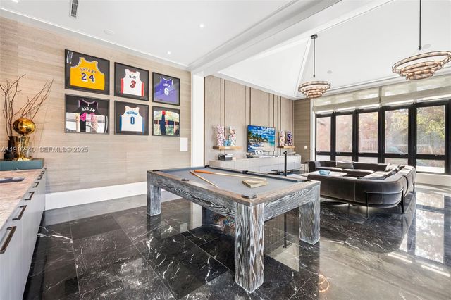 9500 SW 61st Ct, Pinecrest, FL 33156