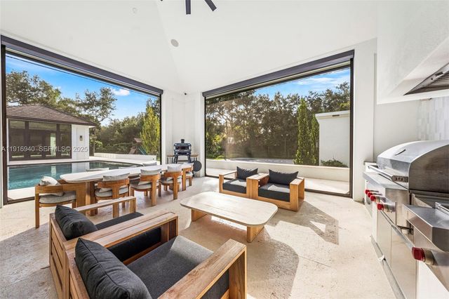 9500 SW 61st Ct, Pinecrest, FL 33156