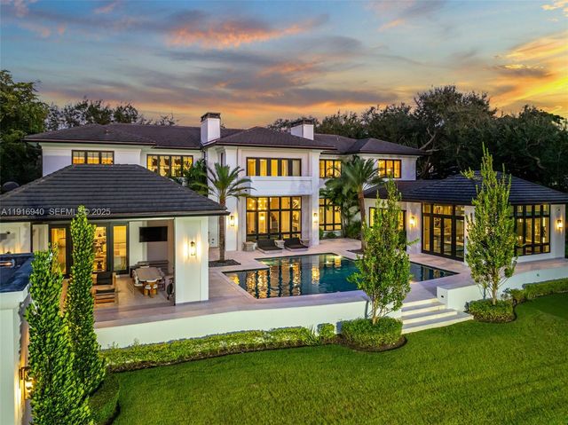 9500 SW 61st Ct, Pinecrest, FL 33156