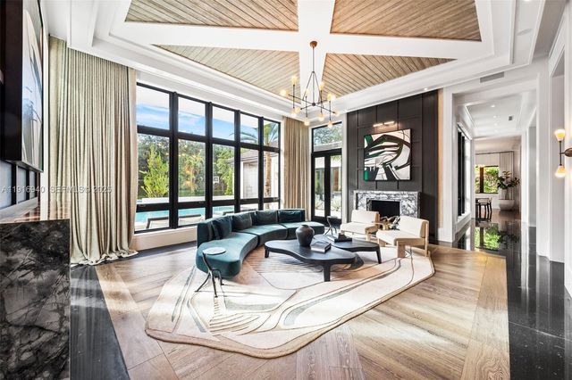 9500 SW 61st Ct, Pinecrest, FL 33156