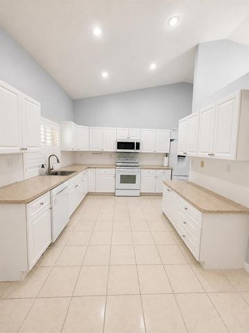 10325 NW 48th Court, Coral Springs, FL 33076