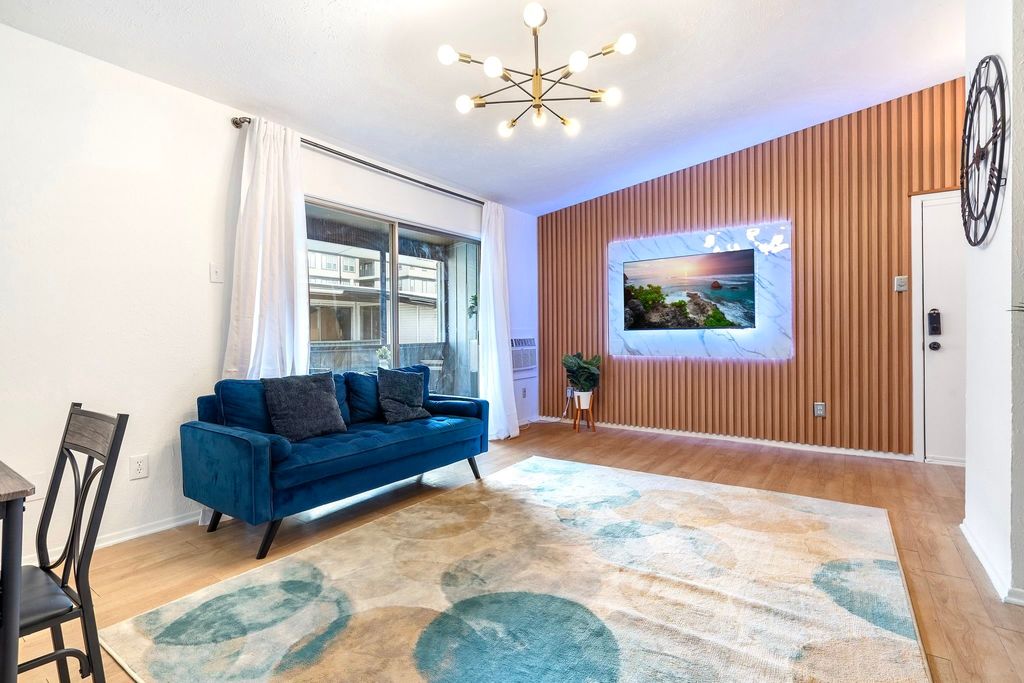 2627 Douglas Avenue 206, Dallas, TX 75219