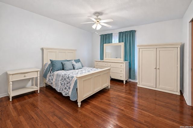 614 E Martindale, Seguin, TX 78155