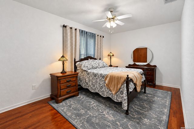 614 E Martindale, Seguin, TX 78155