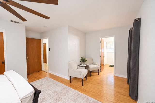 614 E Martindale, Seguin, TX 78155