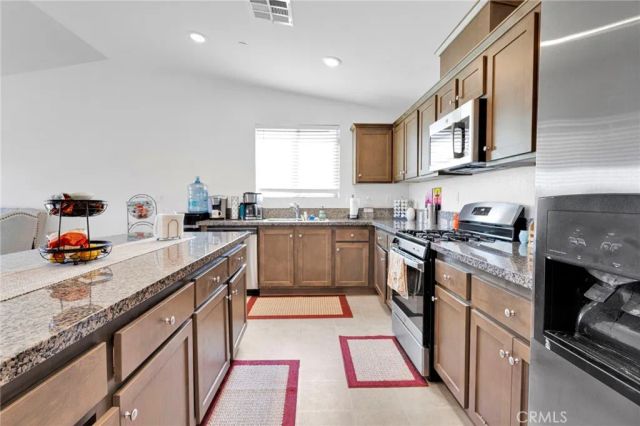 11412 Charlotte, Adelanto, CA 92301