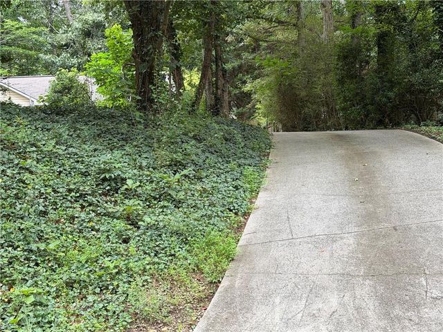 5635 Lakeview Court, Gainesville, GA 30506