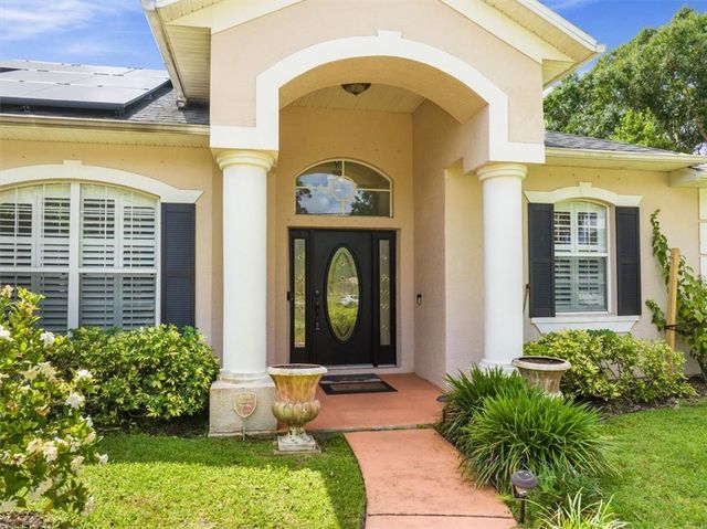 568 Concha Drive, Sebastian, FL 32958