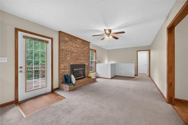 6135 Narrow Way Lane, Winston-salem, NC 27105