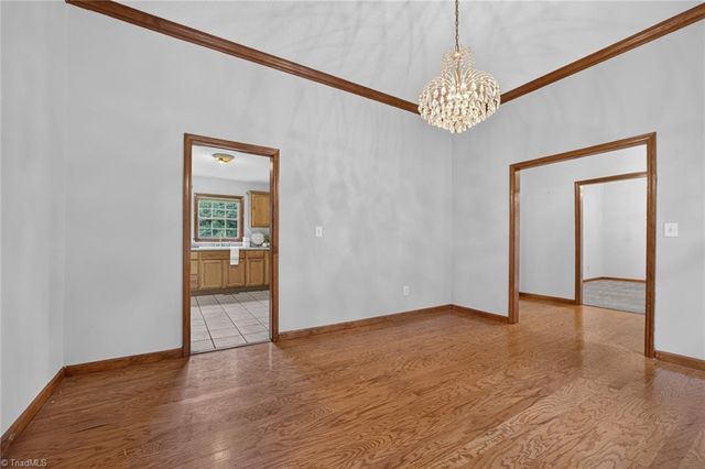 6135 Narrow Way Lane, Winston-salem, NC 27105
