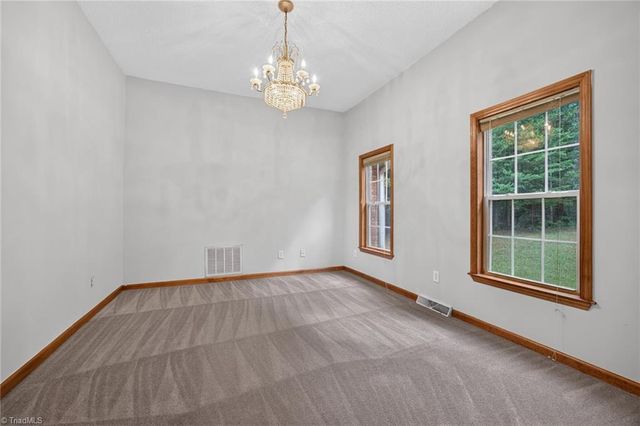 6135 Narrow Way Lane, Winston-salem, NC 27105