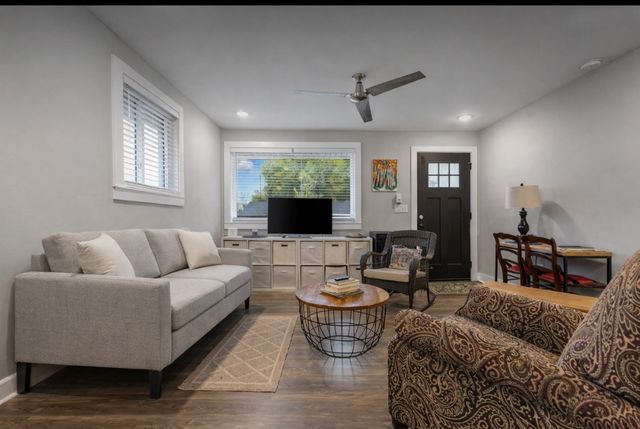 2018 Jefferson St Apt D, Nashville, TN 37208