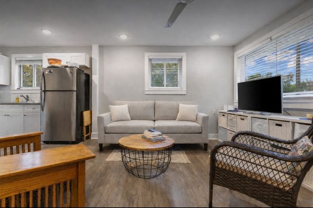 2018 Jefferson St Apt D, Nashville, TN 37208