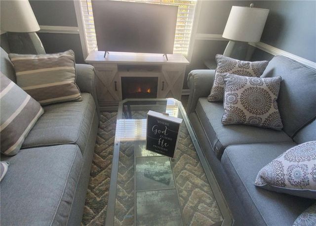 100 GORDONS LAKE Drive, Temple, GA 30179