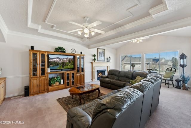 11694 S Stone Crest Circle, Riverton, UT 84065