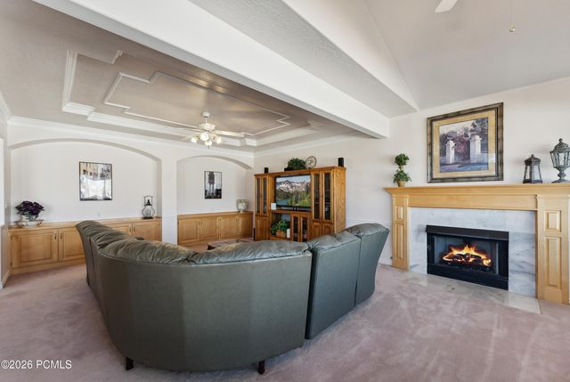 11694 S Stone Crest Circle, Riverton, UT 84065