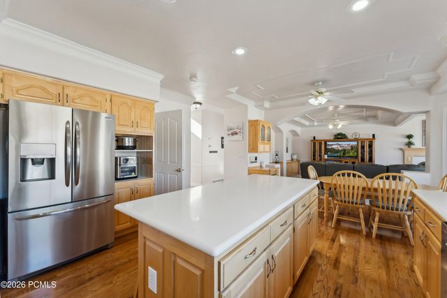 11694 S Stone Crest Circle, Riverton, UT 84065