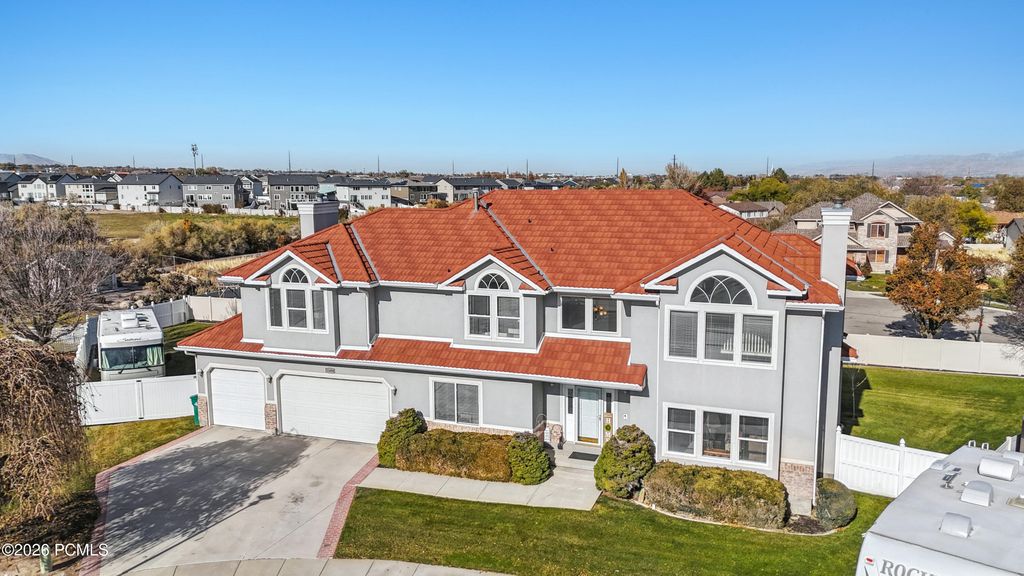 11694 S Stone Crest Circle, Riverton, UT 84065