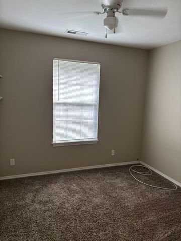 1660 N Marlan Avenue, Springfield, MO 65803